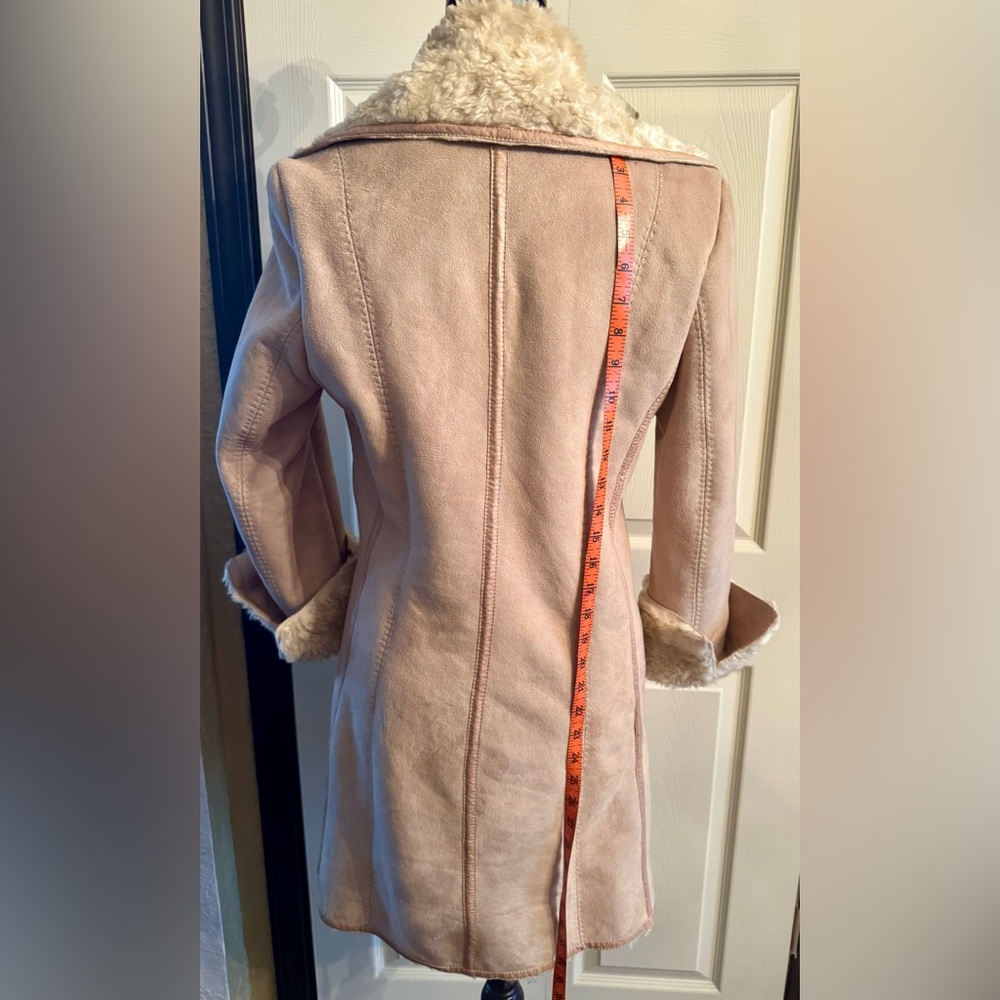 Ladies coat , faux fur lined. - Picture 4 of 4